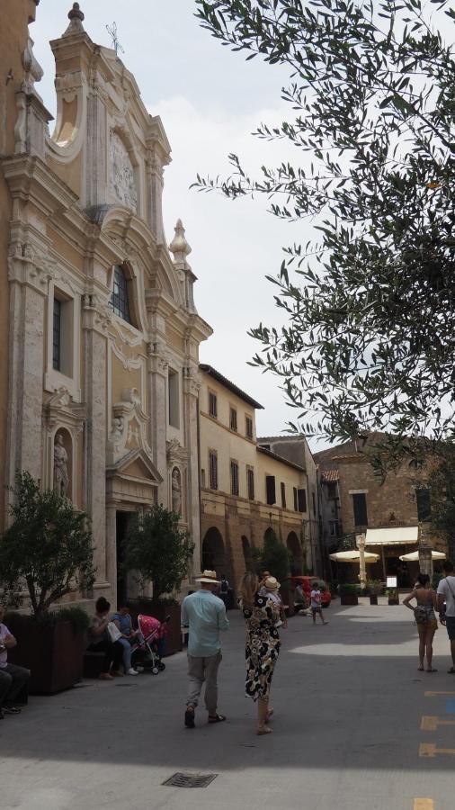 Residenza Gregorio VII Hotel Pitigliano Exterior photo